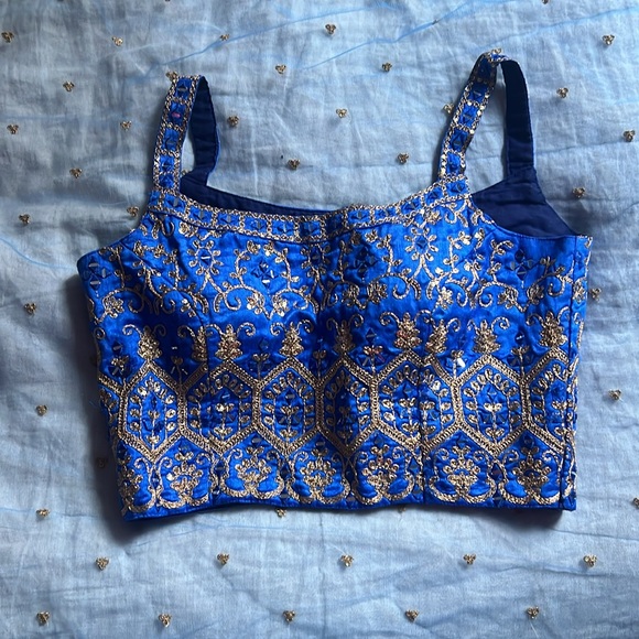 Blue Lehenga Set (skirt/top/shawl) - Picture 3 of 8